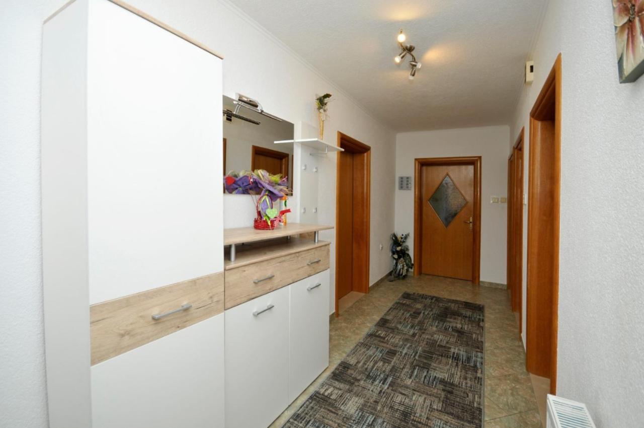 Roso Apartment With Sea View Трогир Екстериор снимка