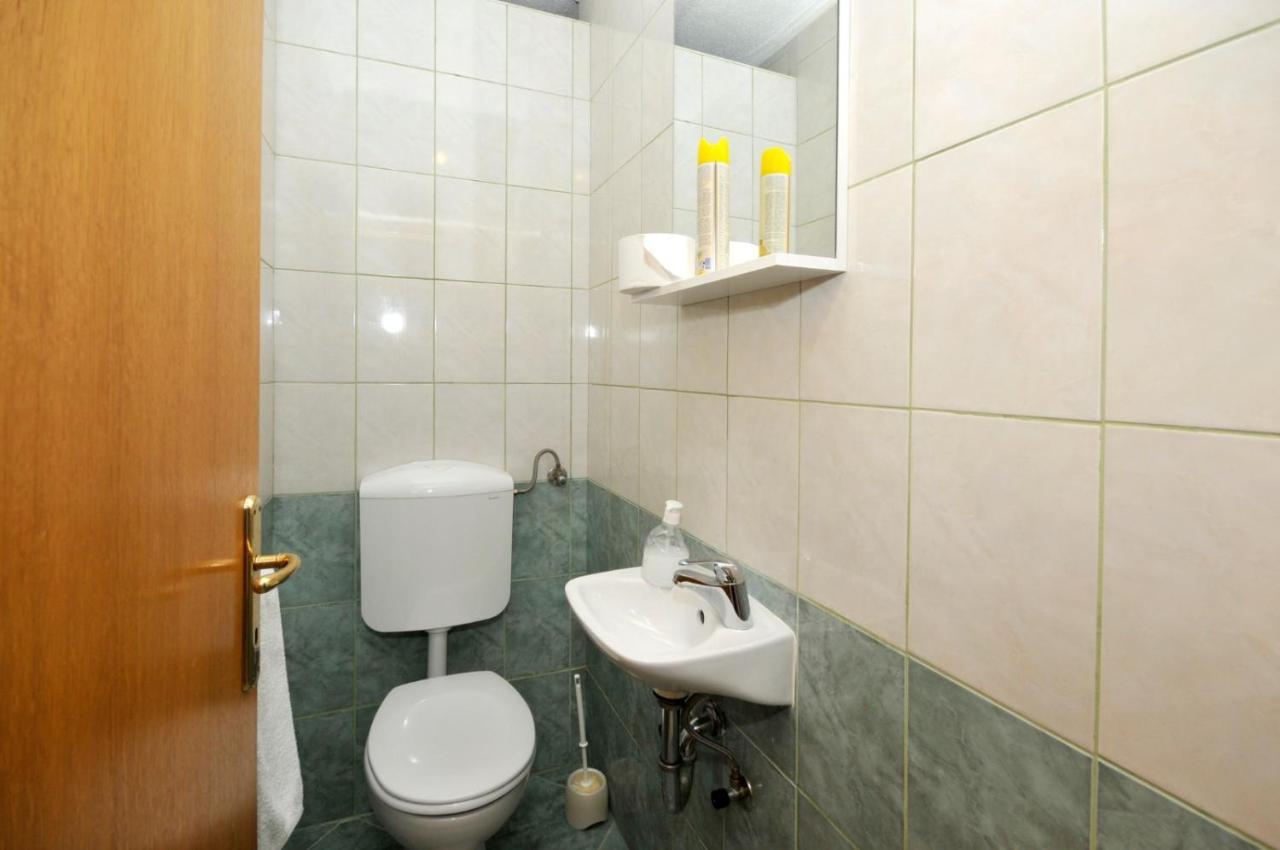 Roso Apartment With Sea View Трогир Екстериор снимка