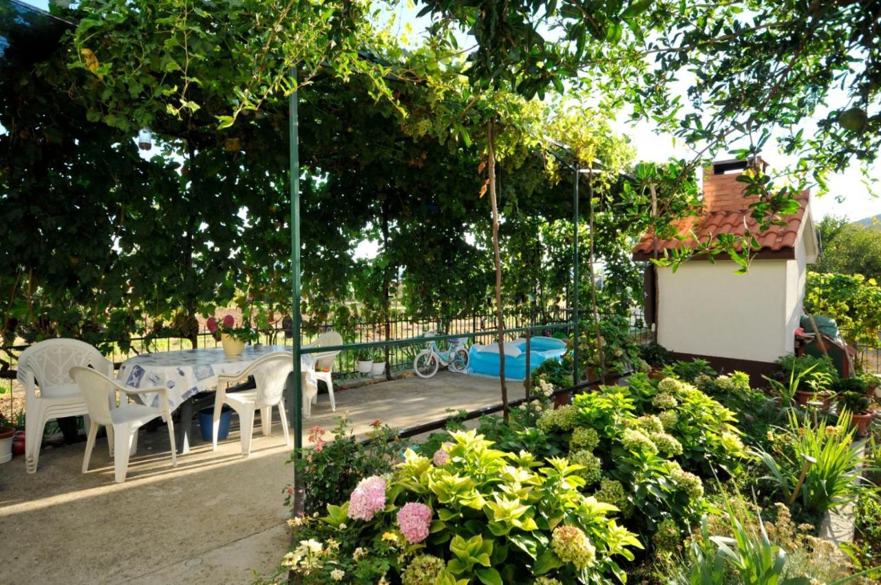 Roso Apartment With Sea View Трогир Екстериор снимка